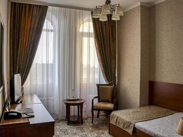 Стандартный номер эконом-класса в Гостинице Севан Плаза
